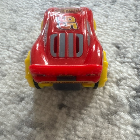 Disney Pixar HYDRO Wheels Lightning McQueen 3” Pull Back Mattel Car - Picture 5 of 6